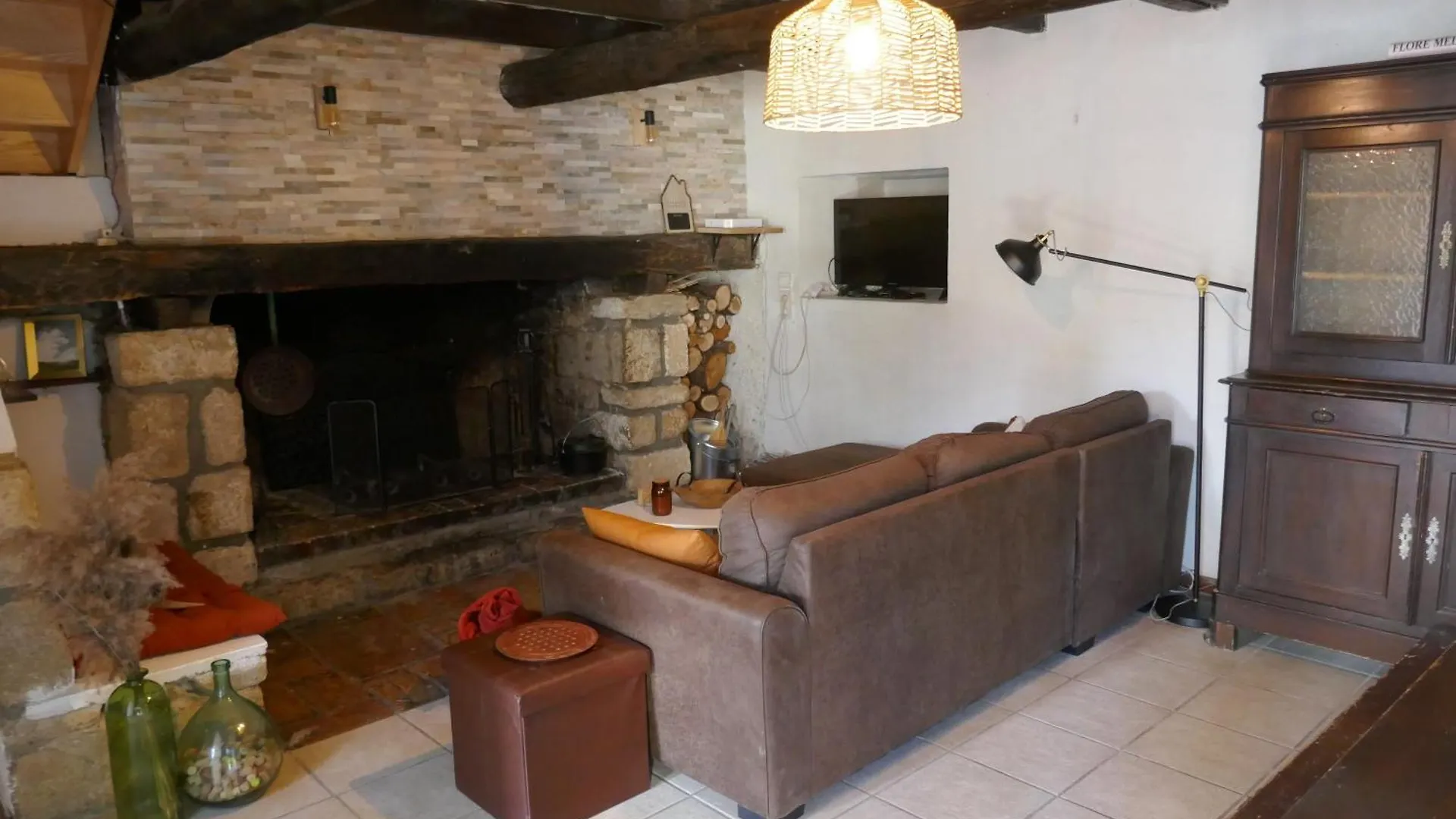 Grand Gite Au Pays Des Lavandes Aurel  Holiday home