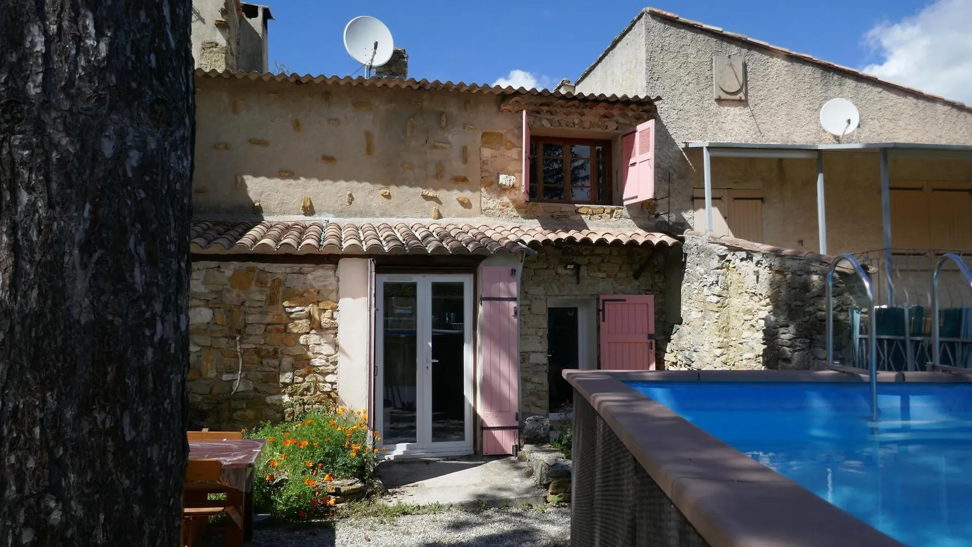 Holiday home Grand Gite Au Pays Des Lavandes Aurel  France